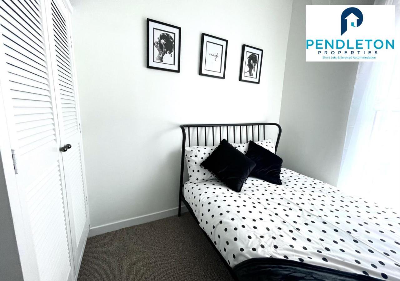 Modern 3 Bed House With Free Parking And Wi-Fi Villa Preston  Exterior photo