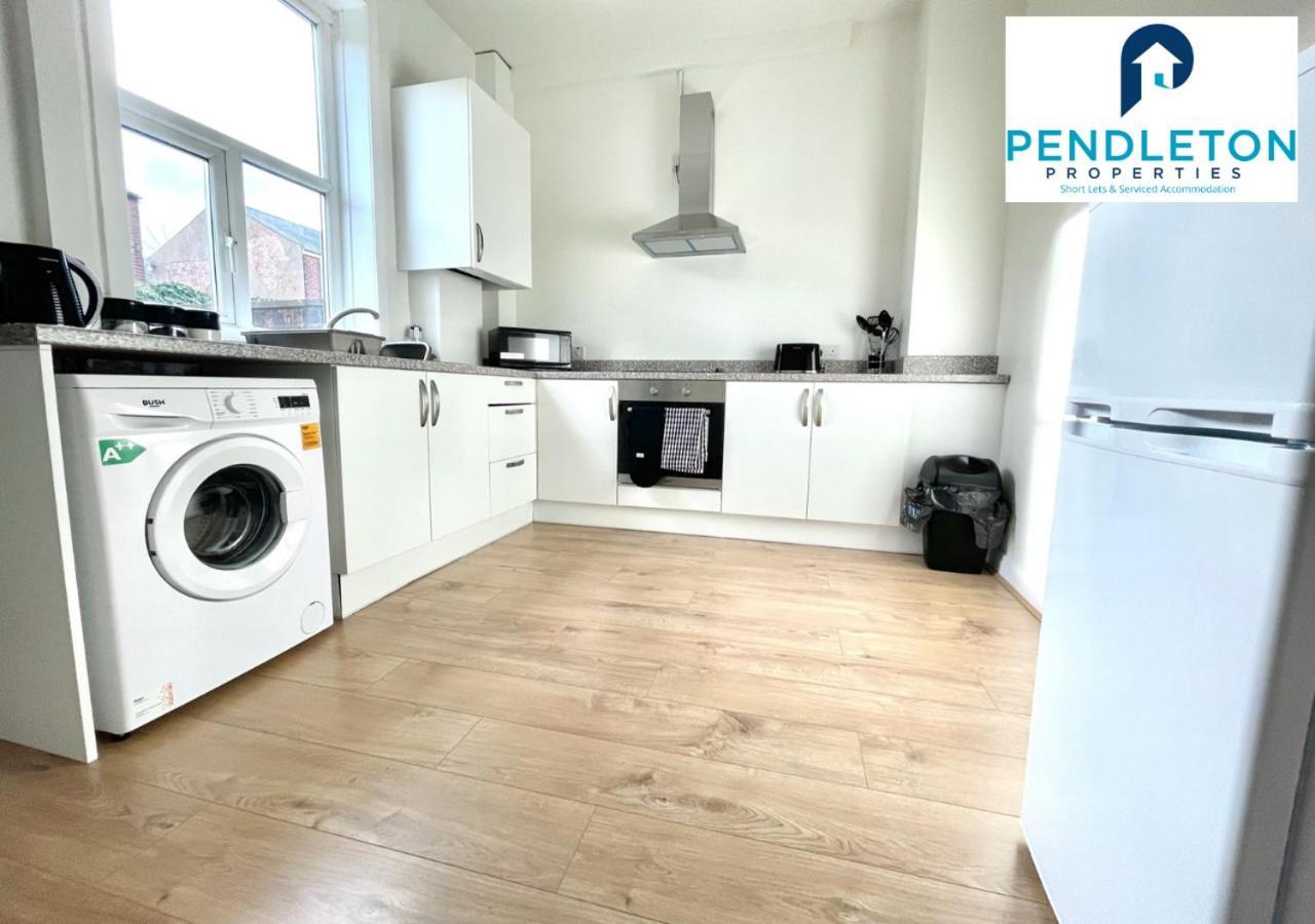 Modern 3 Bed House With Free Parking And Wi-Fi Villa Preston  Exterior photo